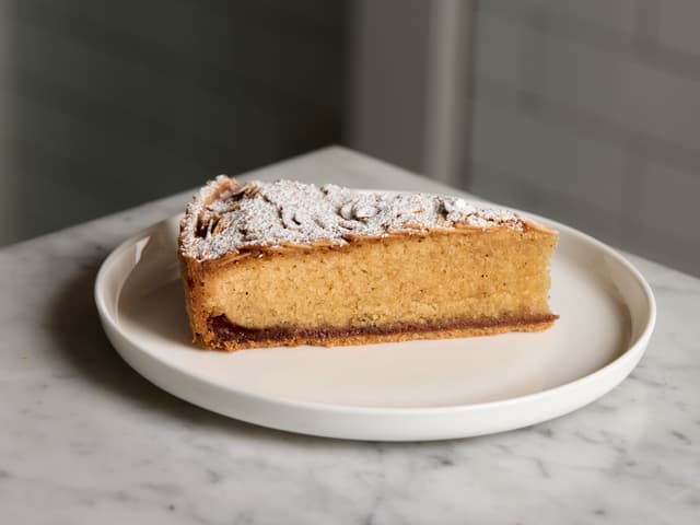 Rhubarb Bakewell Tart (Slice)