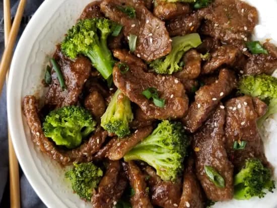 Beef & Garlic Greens