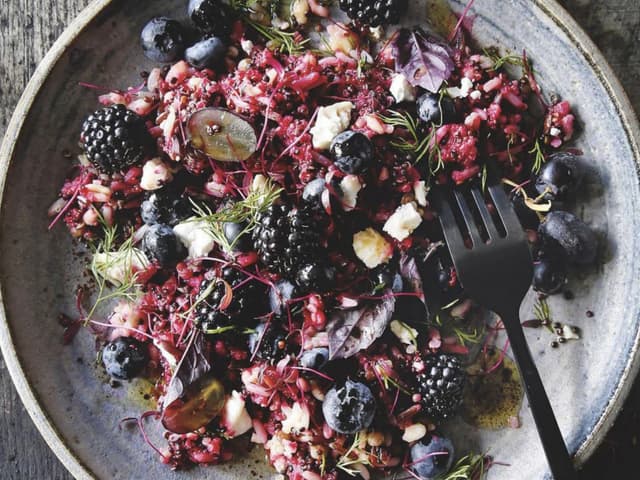 BEETROOT + GOATS CHEESE SALAD