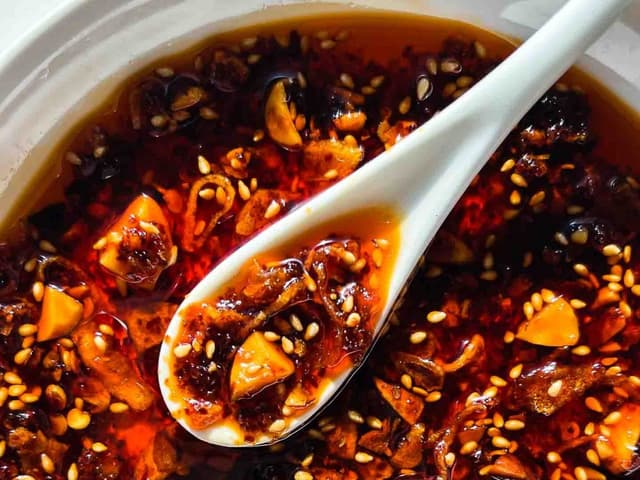 Tom's Chilli Oil 300g