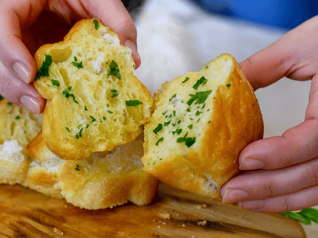 GARLIC BREAD