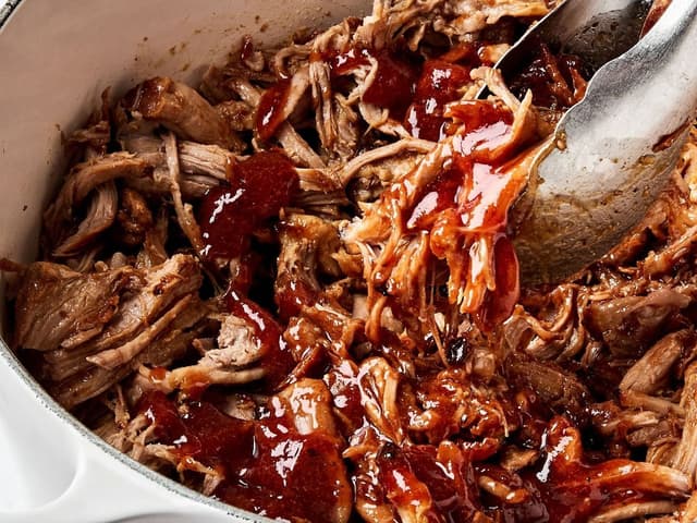 CHIPOTLE PULLED PORK