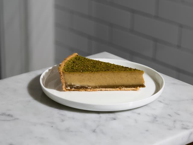Pistachio Praline Tart (Slice)