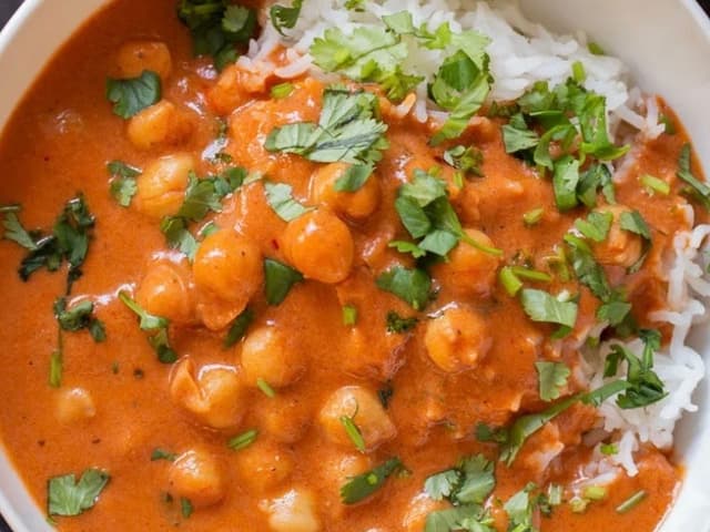 Vegan: Butter Chickpea with Steamed Rice