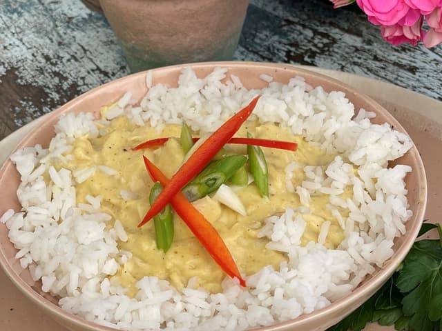 Creamy Chicken Curry & Rice