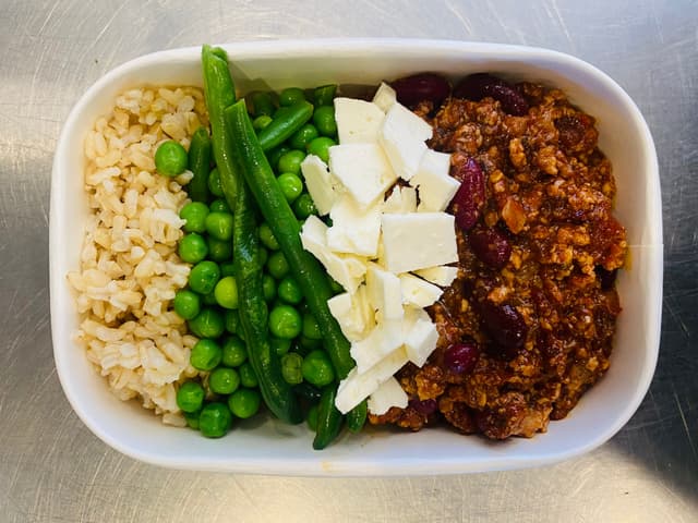 Chicken Chilli Con Carne, Greens and Rice