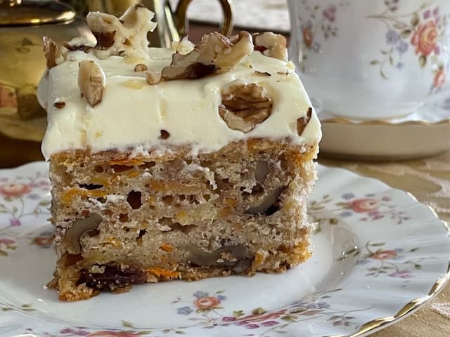 Carrot Cake with Cream Cheese Frosting /2