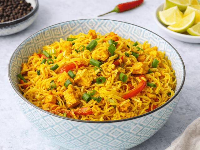 Singapore Noodles (Vegan) FROZEN