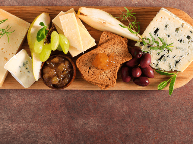 4 Types of Assorted Cheeses, Lavosh and Wafers