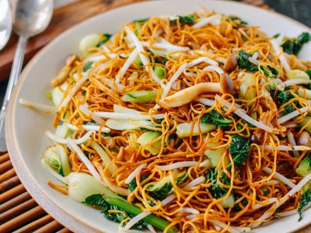 Vegetarian Chow Mein