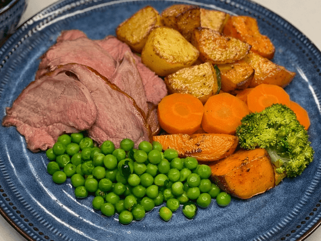 Roast Lamb with veggies and Gravy