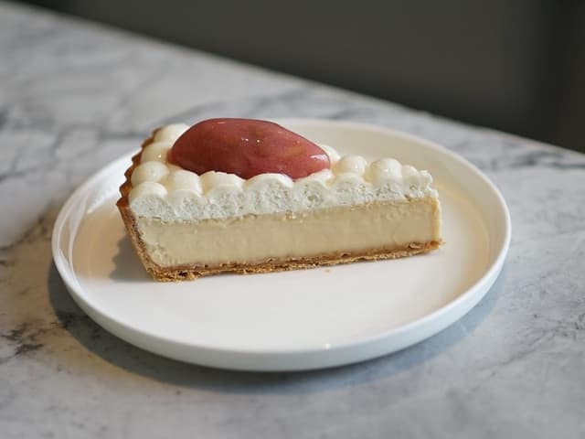 Rhubarb & Cardamon (Slice)