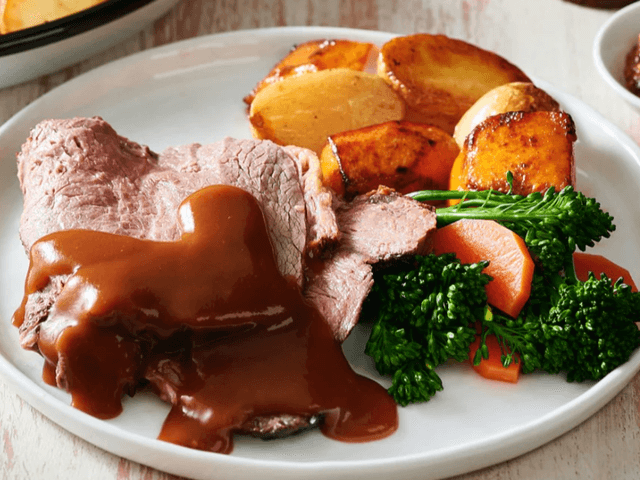 Homestyle Roast Beef, Gravy & Vegetables