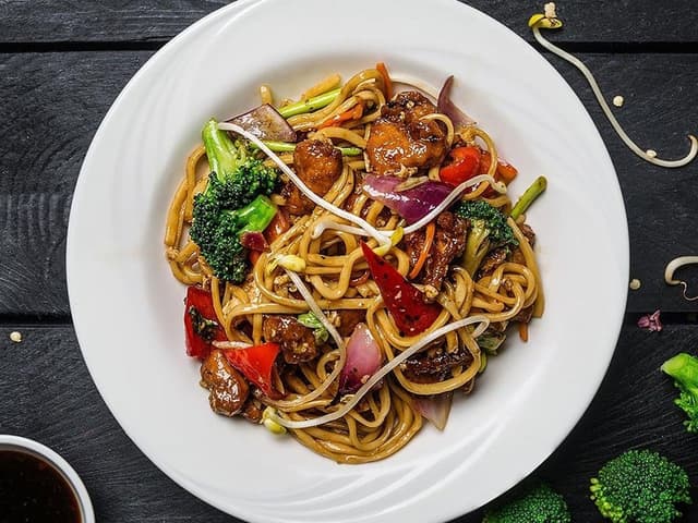 CANTONESE VEGETABLE STIR FRY