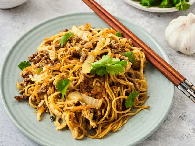 Beef Chow Mein - Frozen