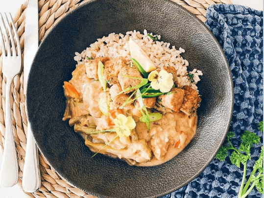 Thai Vegetable Curry with Gingered Tempeh