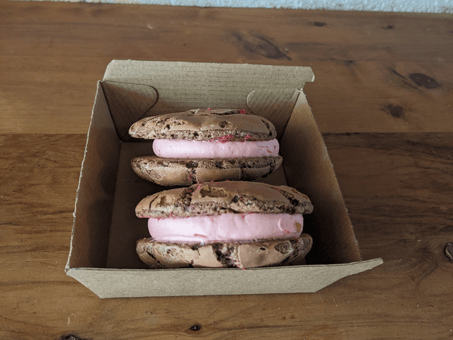 Brookie - Raspberry Cheesecake