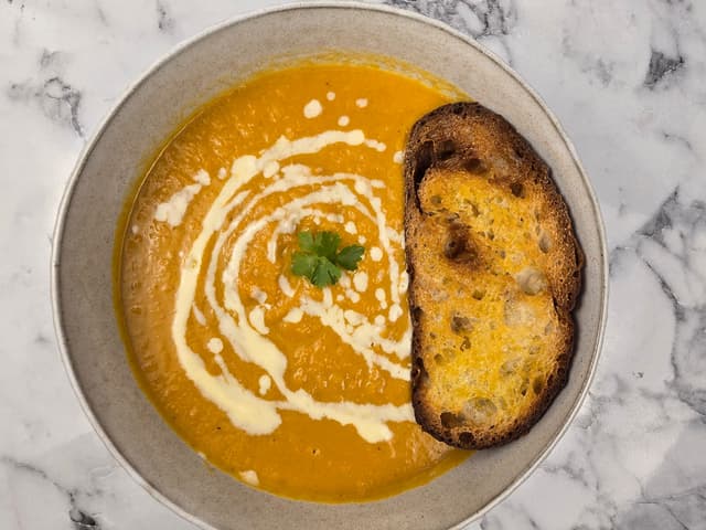 Creamy Sweet Potato & Carrot Soup