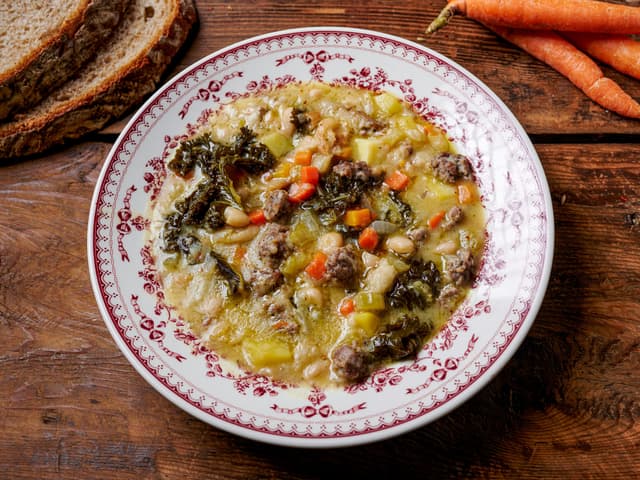 Tuscan Sausage & Vegetable Soup