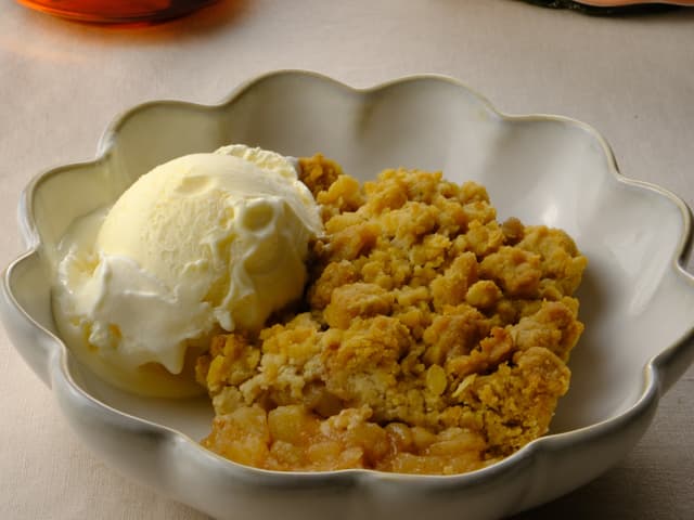 Classic Apple Crumble