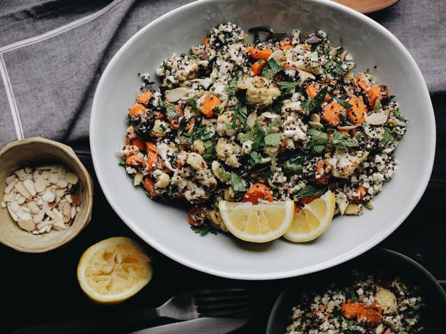 MOROCCAN CARROT + CAULIFLOWER SALAD