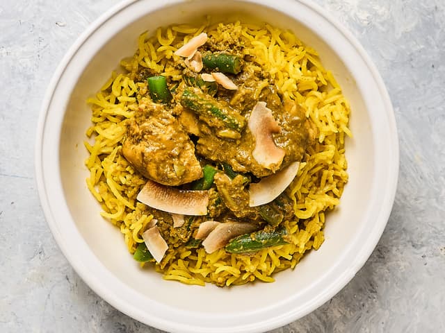 Chicken Rendang with Rice - Frozen