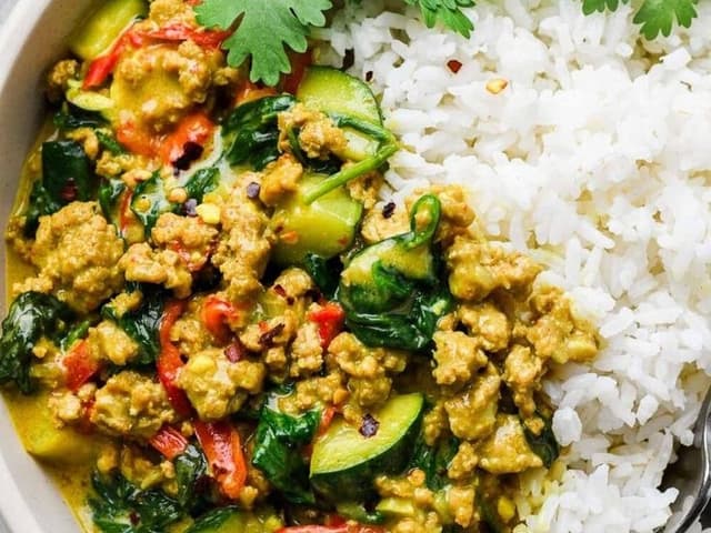 COCONUT TURKEY CURRY