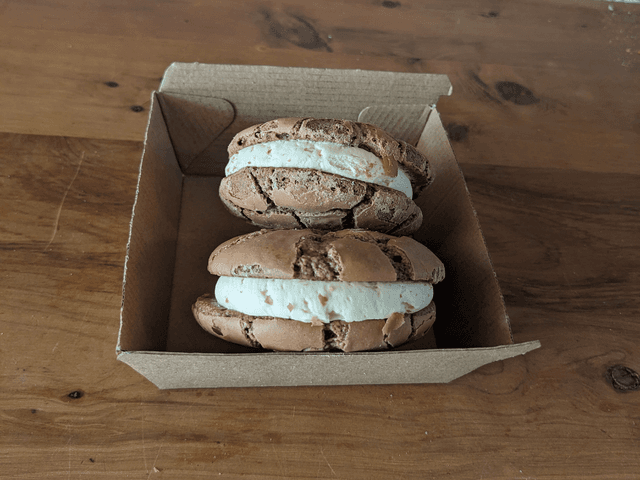 Brookie - Salted Caramel