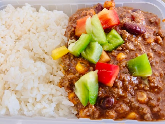FROZEN: Cajun Spice Beef with Steamed Rice