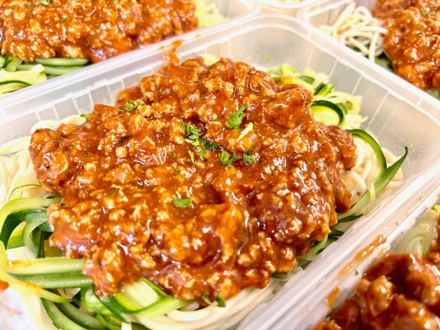 Lean - Turkey Bolognese with Gluten Free Pasta & Zucchini Noodles