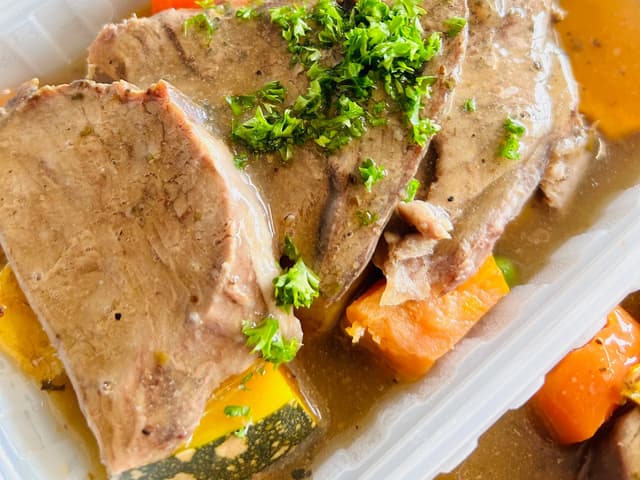 Roast Beef with Roasted Vegetables Large