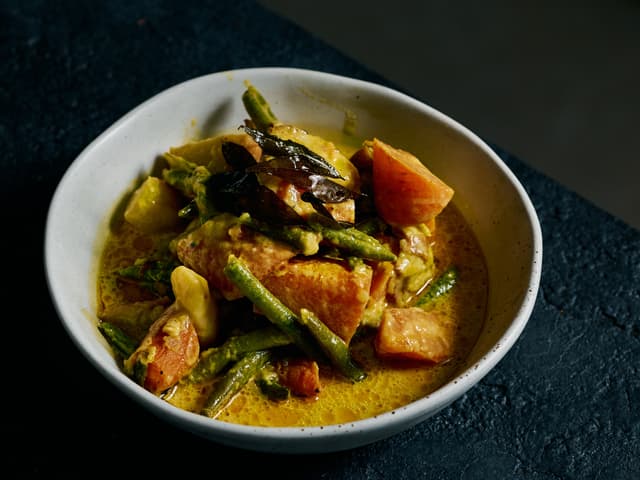 Coconut Vegetable Curry