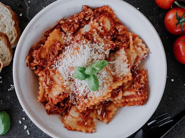 RAVIOLI BEEF BOLOGNAISE