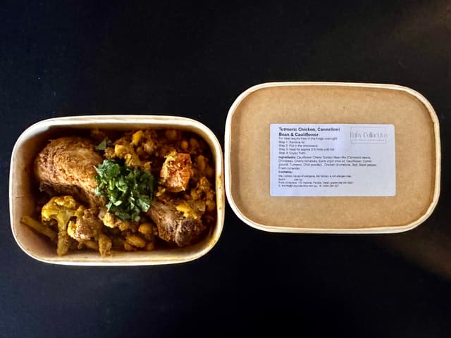 Turmeric Chicken, Cannelloni Bean & Cauliflower