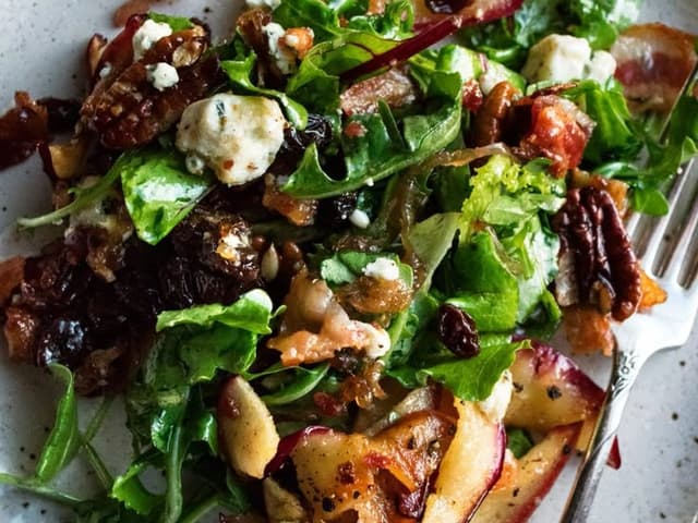 ROASTED APPLE SALAD