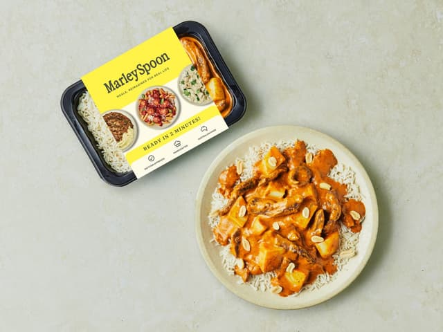 Beef Massaman with Steamed Rice and Roasted Peanuts