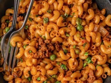 Stir Fried Macaroni with Beef (Nui Xao Bo) Copy