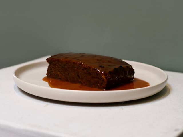 FREE STICKY DATE PUDDING
