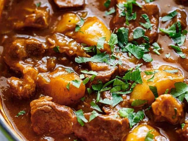 Beef & Guinness Casserole  A heartwarming bowl of comfort! 🍲🍺