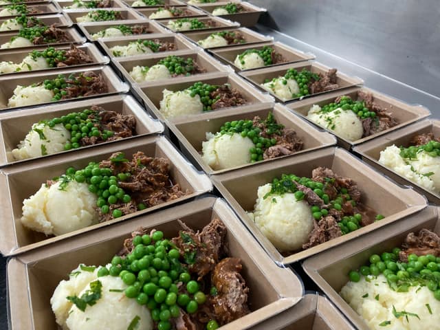 Pulled Beef w/ Gravy