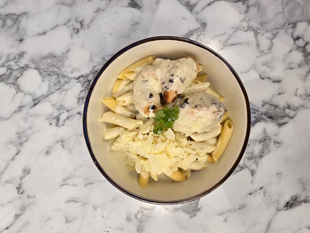 Chicken Alfredo Pasta with Broccoli
