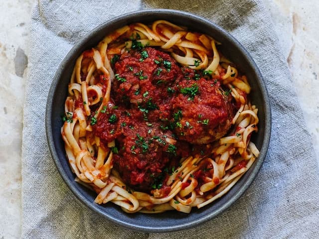 Napoli Chicken Meatballs with Linguine