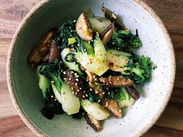Braised Mushrooms with Bok Choy & White Rice