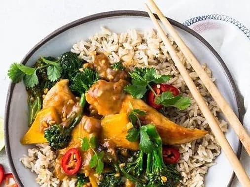 Chicken Satay Stir Fry w Brown Rice