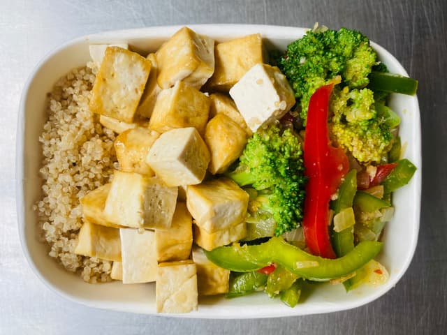 Tofu and Quinoa Stir Fry