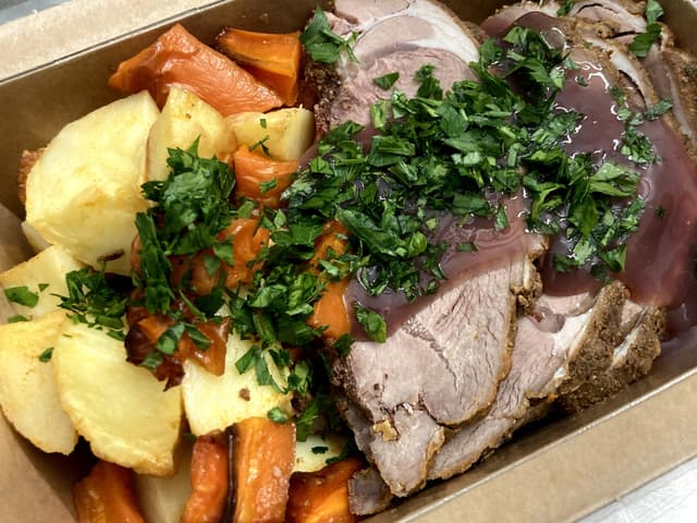 Classic Roast Lamb w/ Gravy
