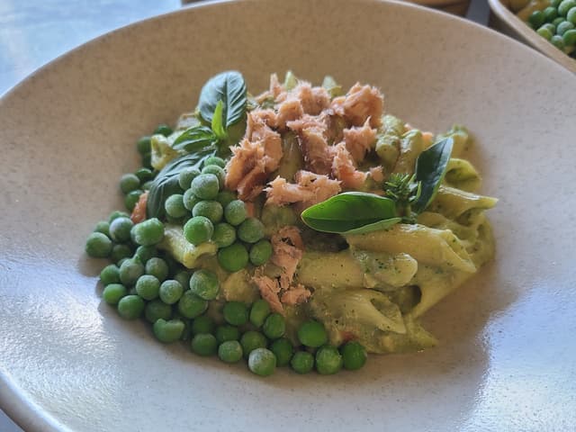 Smoked Salmon w Creamy Pesto Pasta