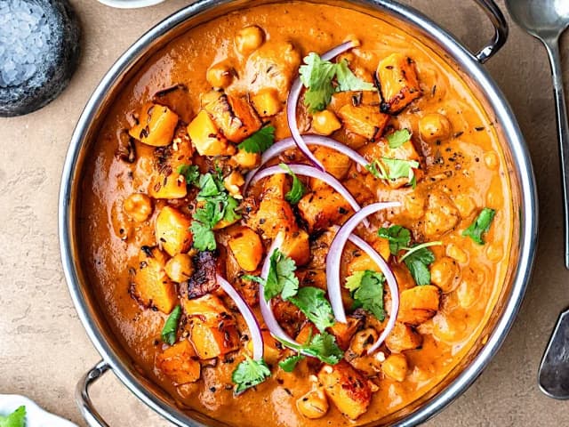 Vegan Chickpea Curry with Brown Rice