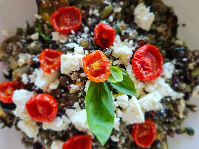 Lemony, Herby, Grilled Veg & Quinoa Bowl