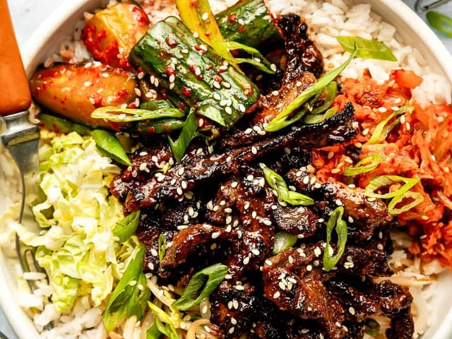 KOREAN BEEF BULGOGI SALAD BOWL